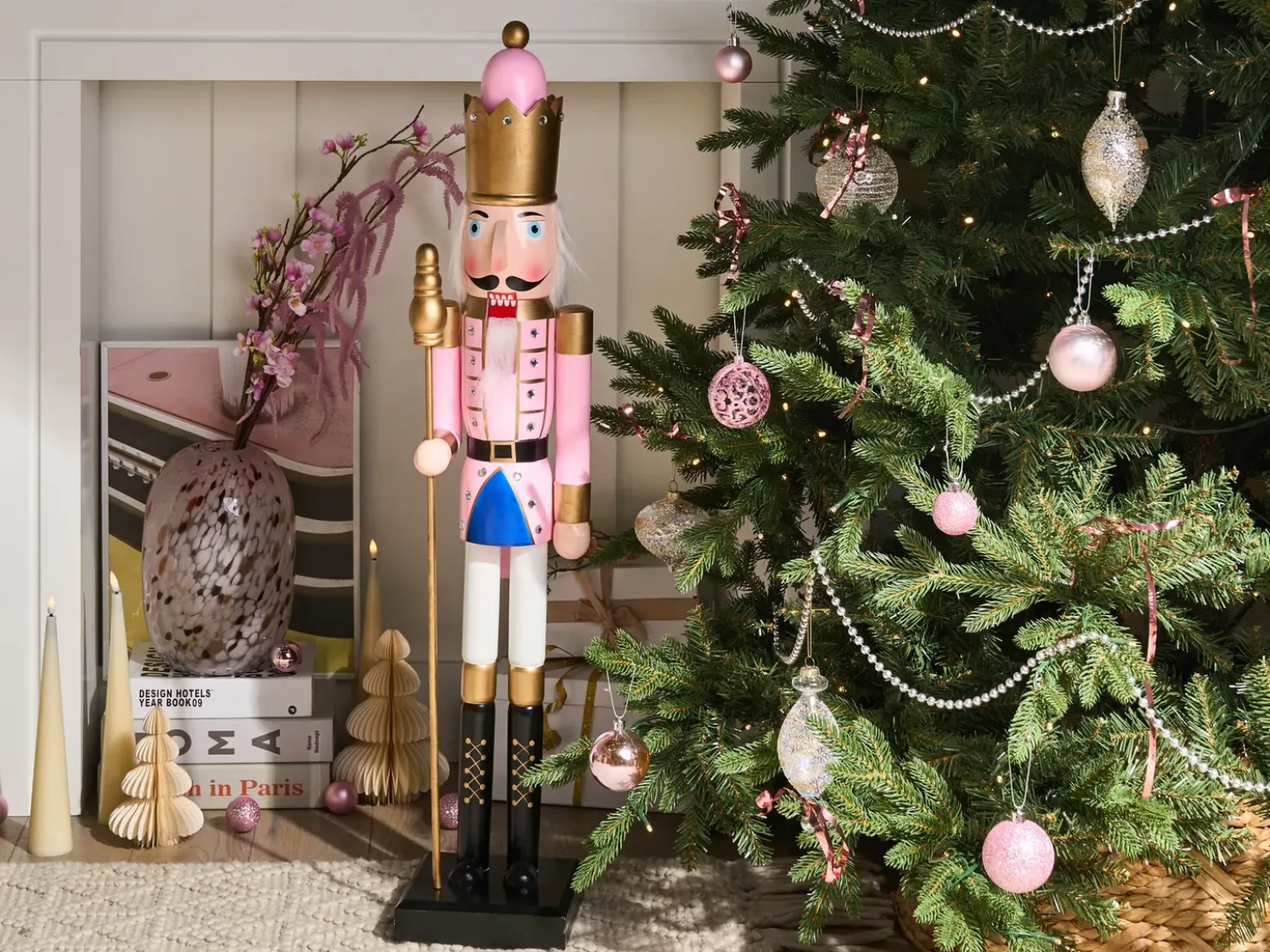 Accessorio decorativo TROSAAN Schiaccianoci 90 cm Rosa