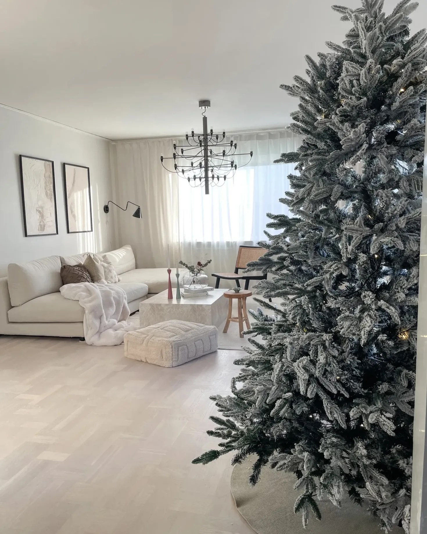 Albero natalizio innevato BASSIE 210 cm Bianco