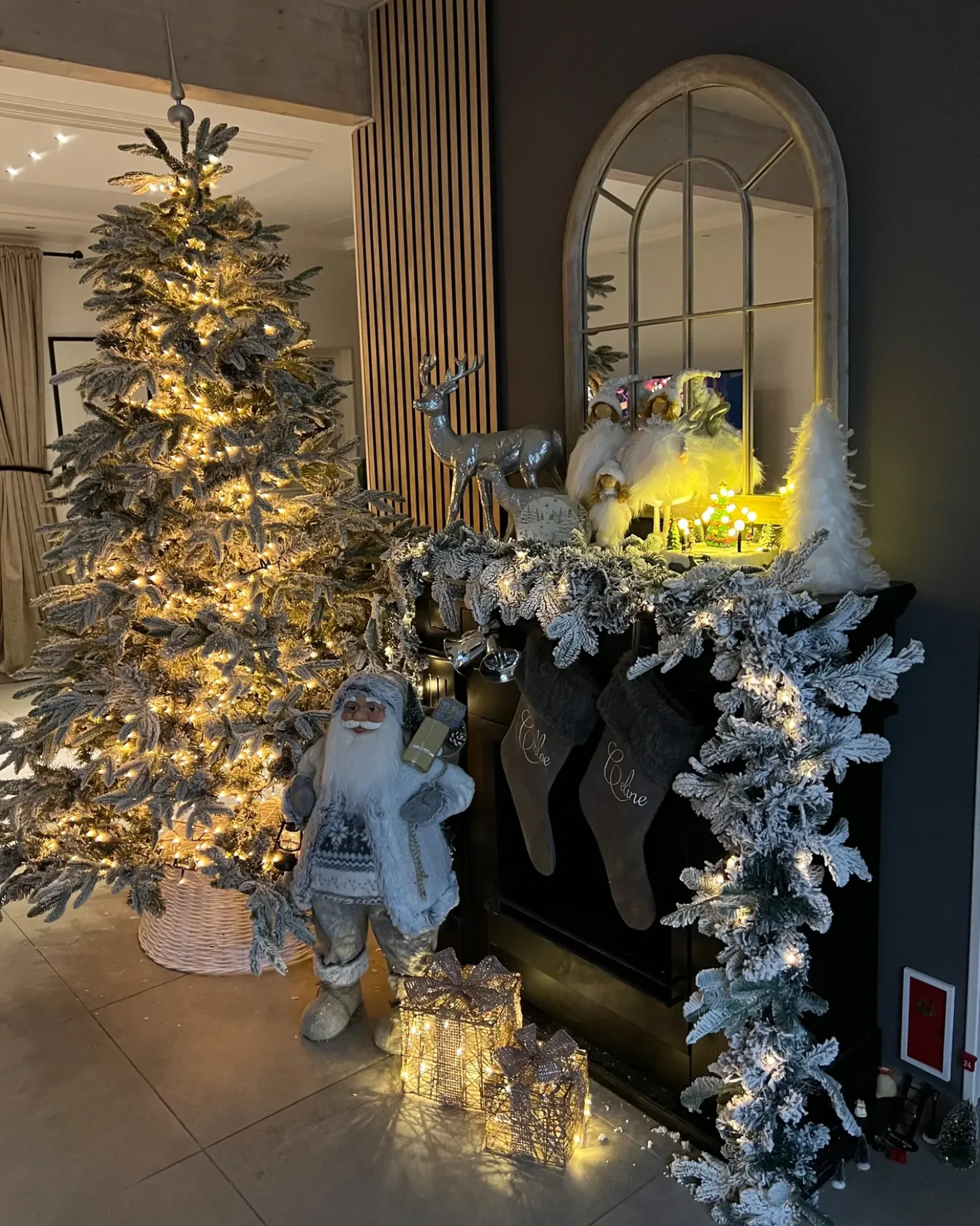Albero natalizio innevato BASSIE 210 cm Bianco