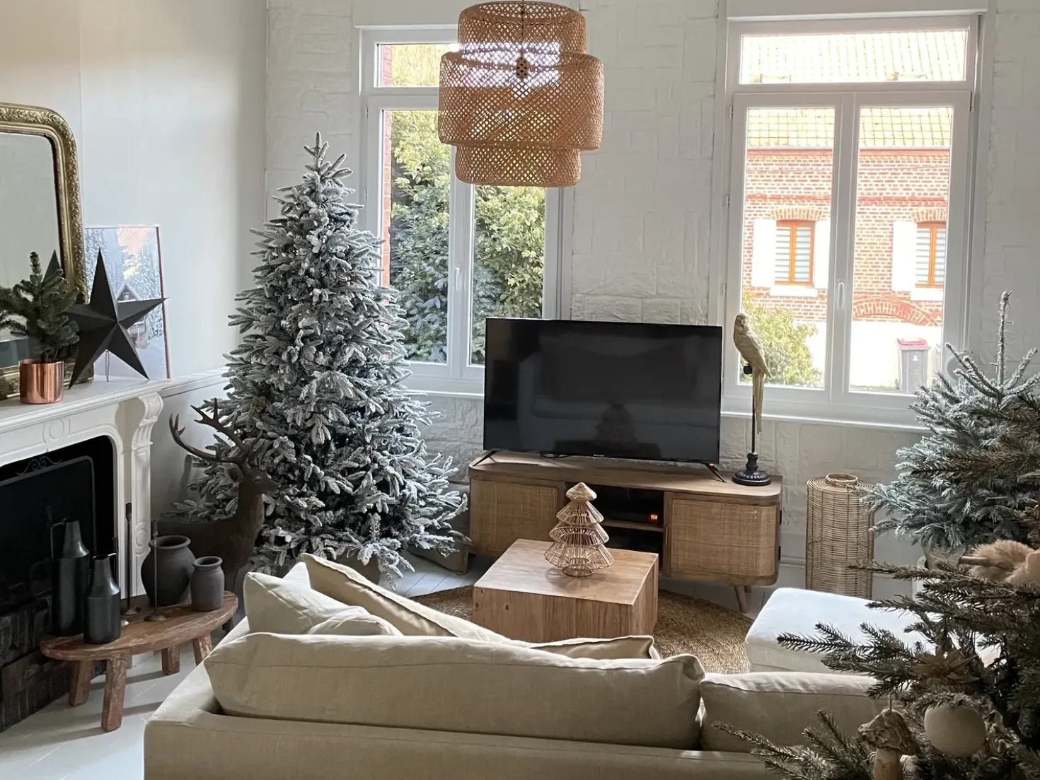 Albero natalizio innevato BASSIE 210 cm Bianco