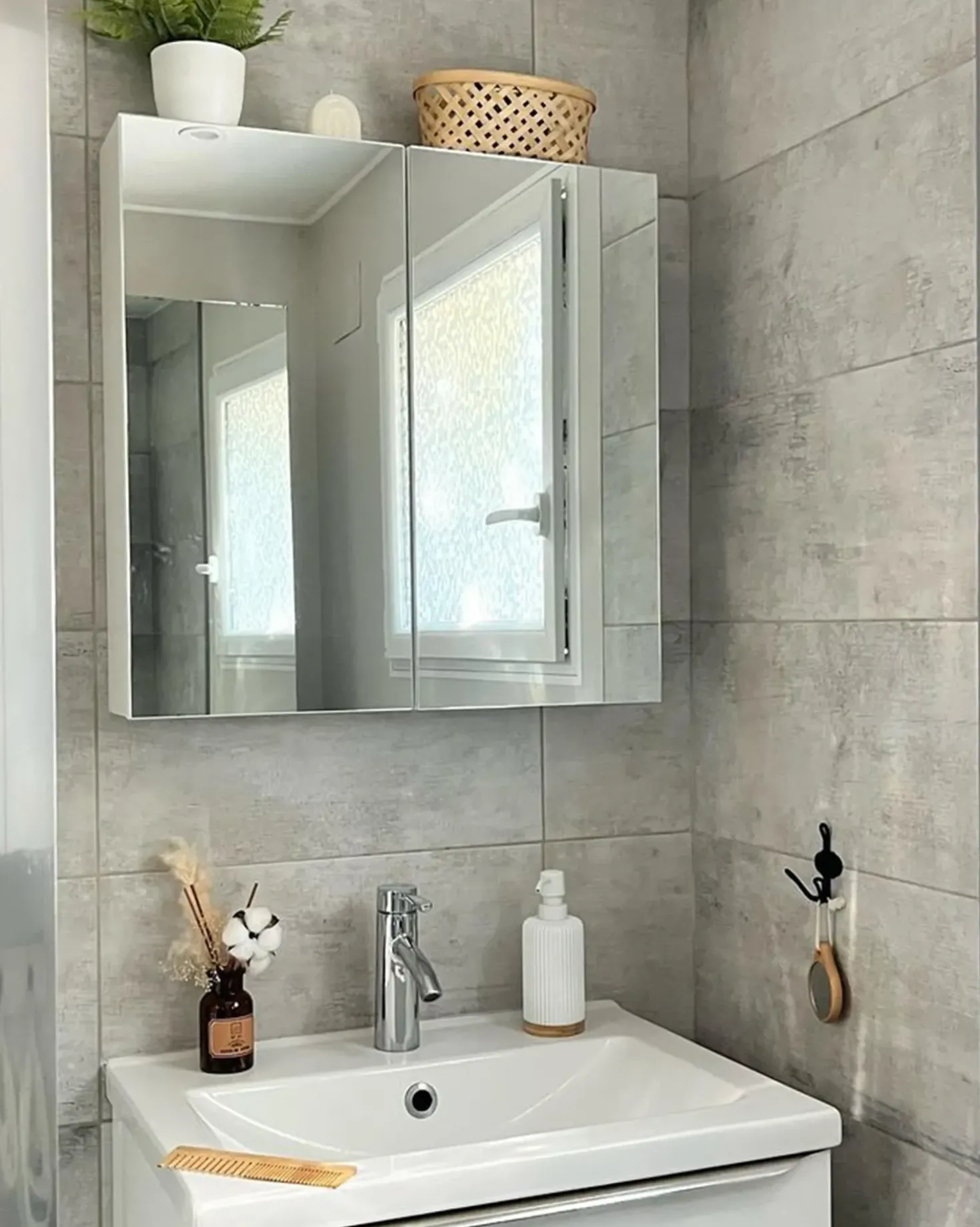 Armadio a muro per specchio da bagno NAVARRA 80 cm 70 cm Bianco