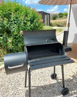 Barbecue a carbonella KATLA con affumicatore Metallo Nero