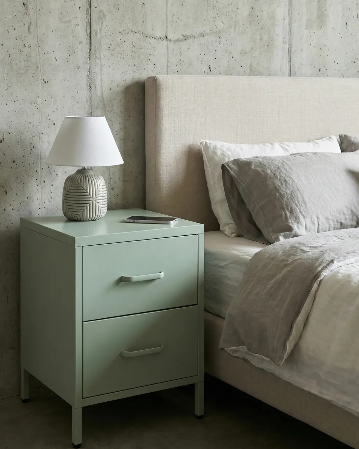 Comodino 2 cassetti MALAVI Metallo Verde menta