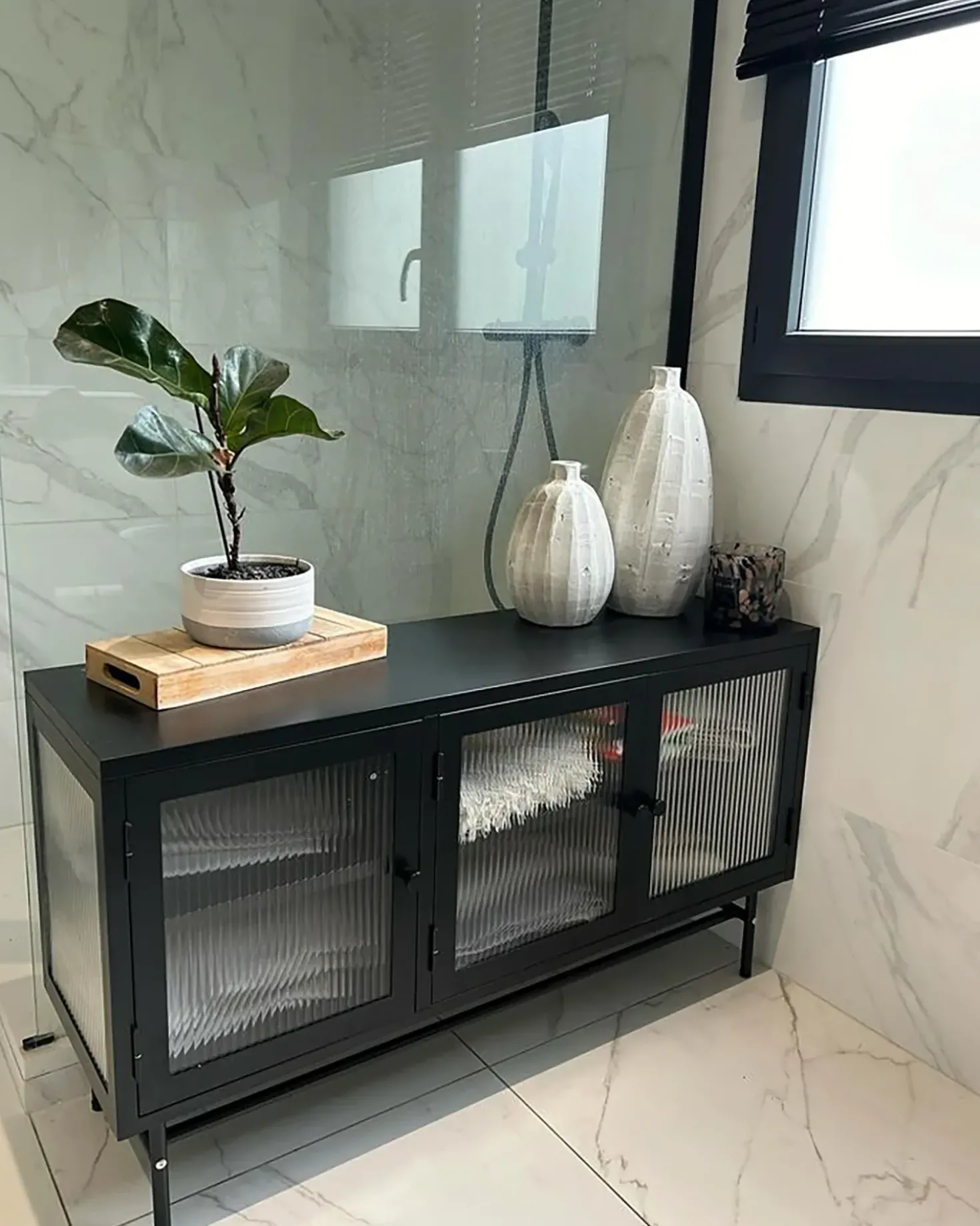 Credenza espositiva in vetro DEVON Metallo 115 cm Nero