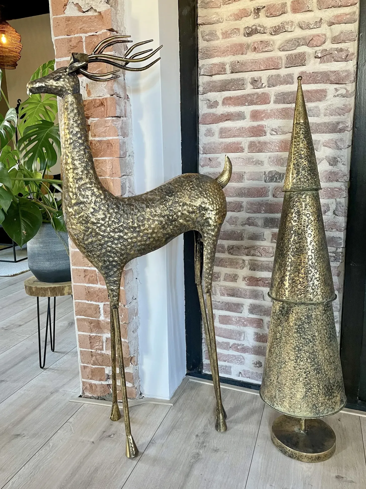 Decorazione natalizia a pavimento PELLO Renna 126 cm Oro