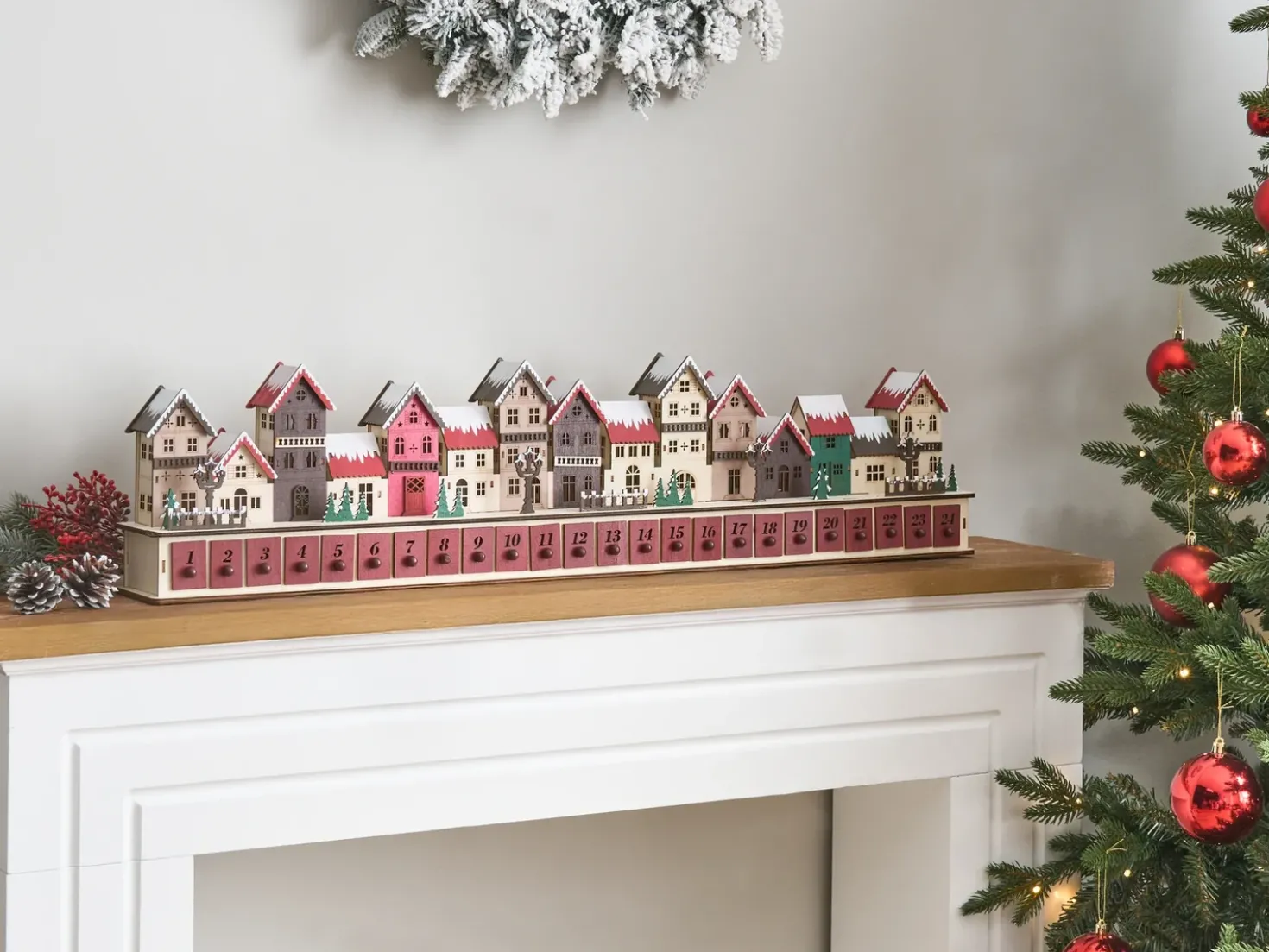 Decorazione natalizia LED ASPERN Calendario dell'Avvento 18 cm Rosso