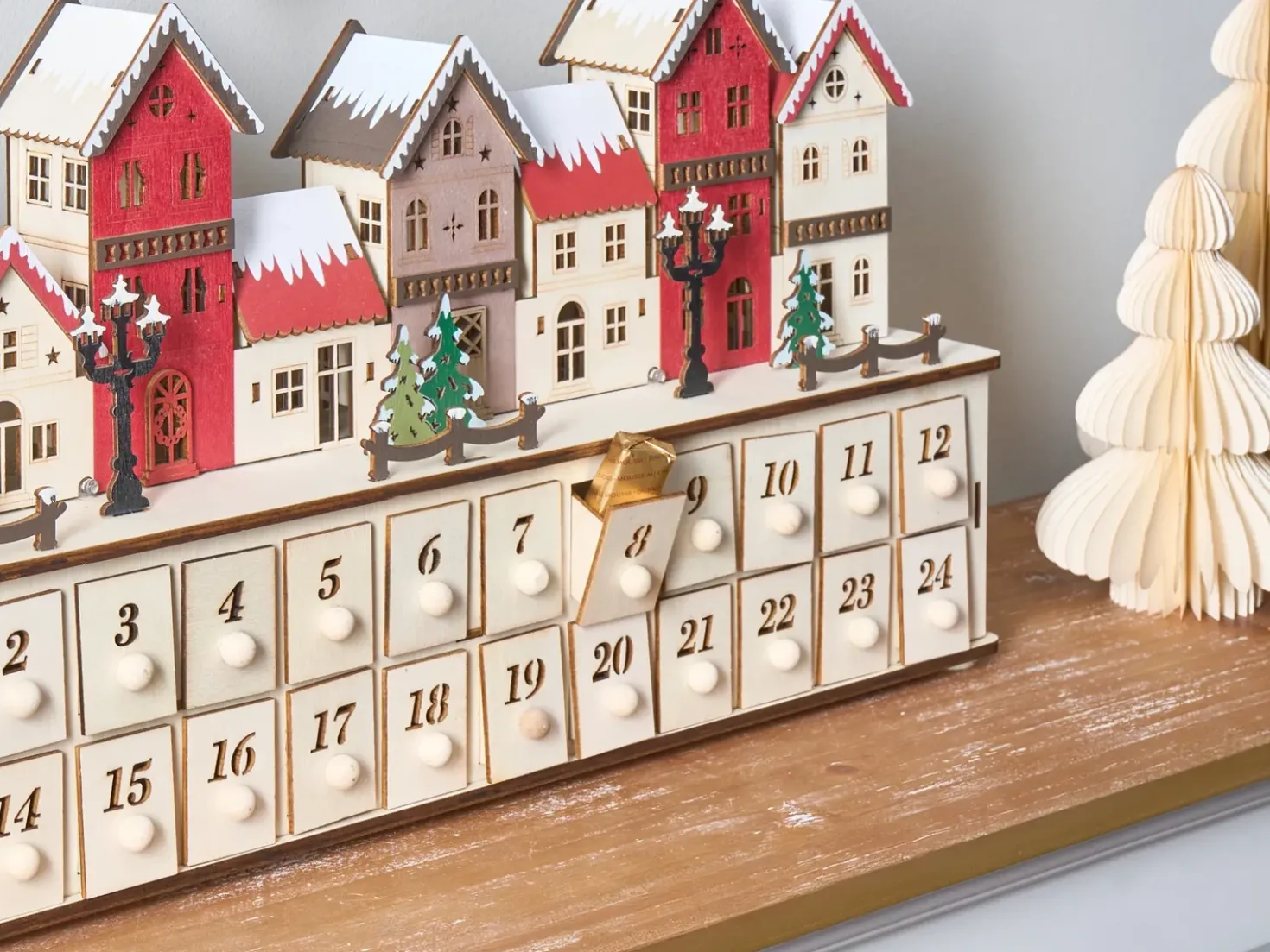 Decorazione natalizia LED VISTERFLO Calendario dell'Avvento 24 cm Marrone chiaro