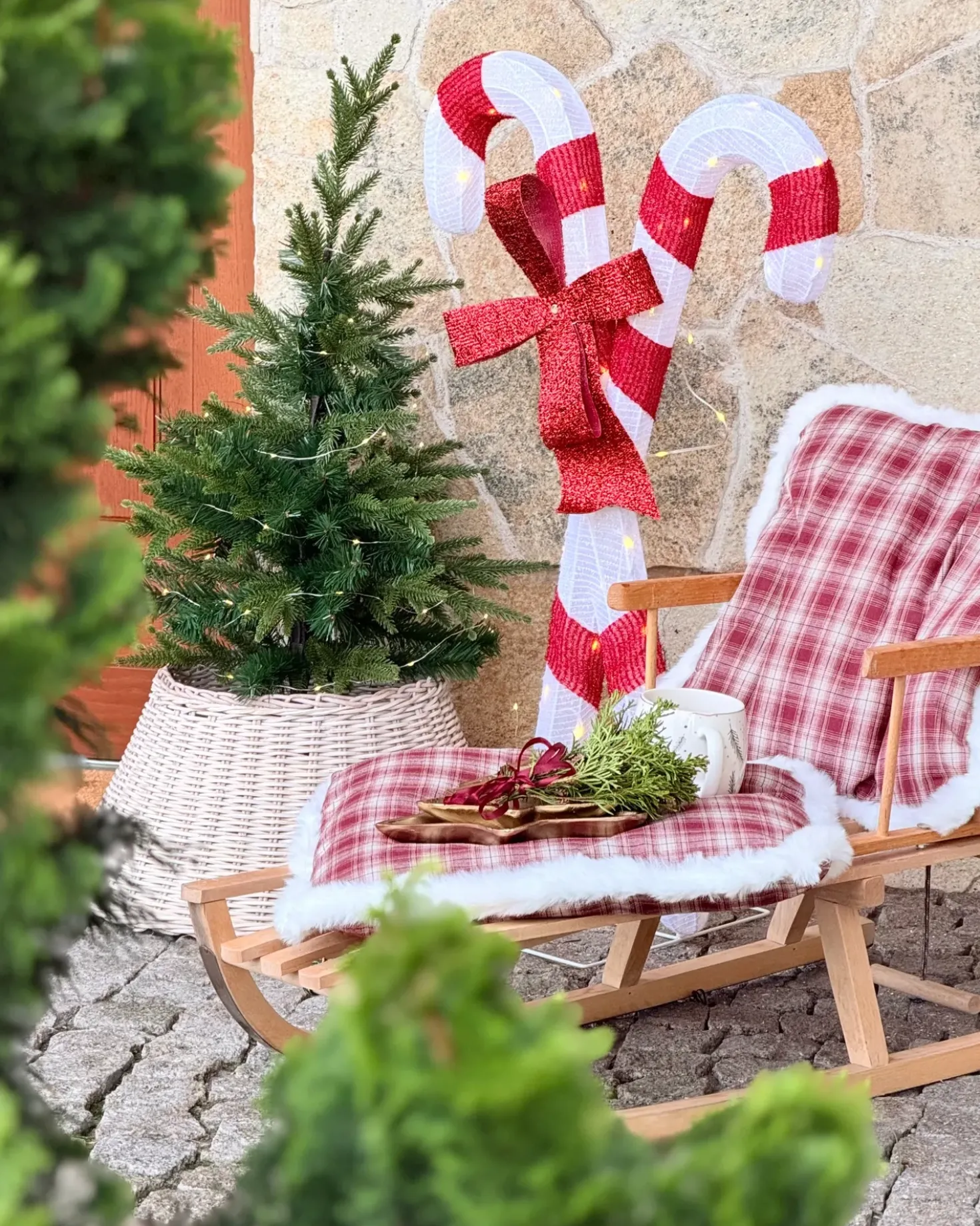 Decorazione per esterni LED OLASVIK 90 cm Bianco Rosso