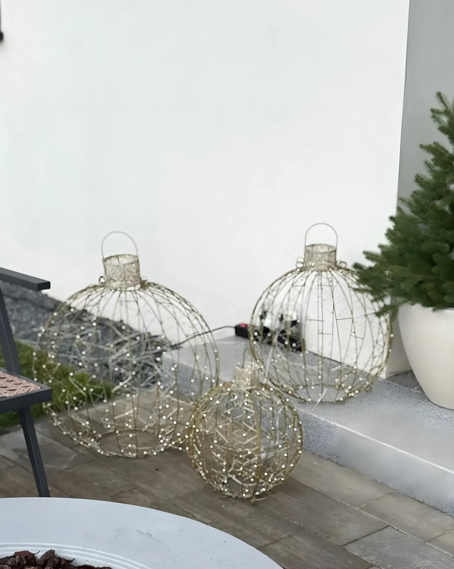 Decorazione per esterni LED GAROUR Palla di Natale 65/50/40 cm Oro