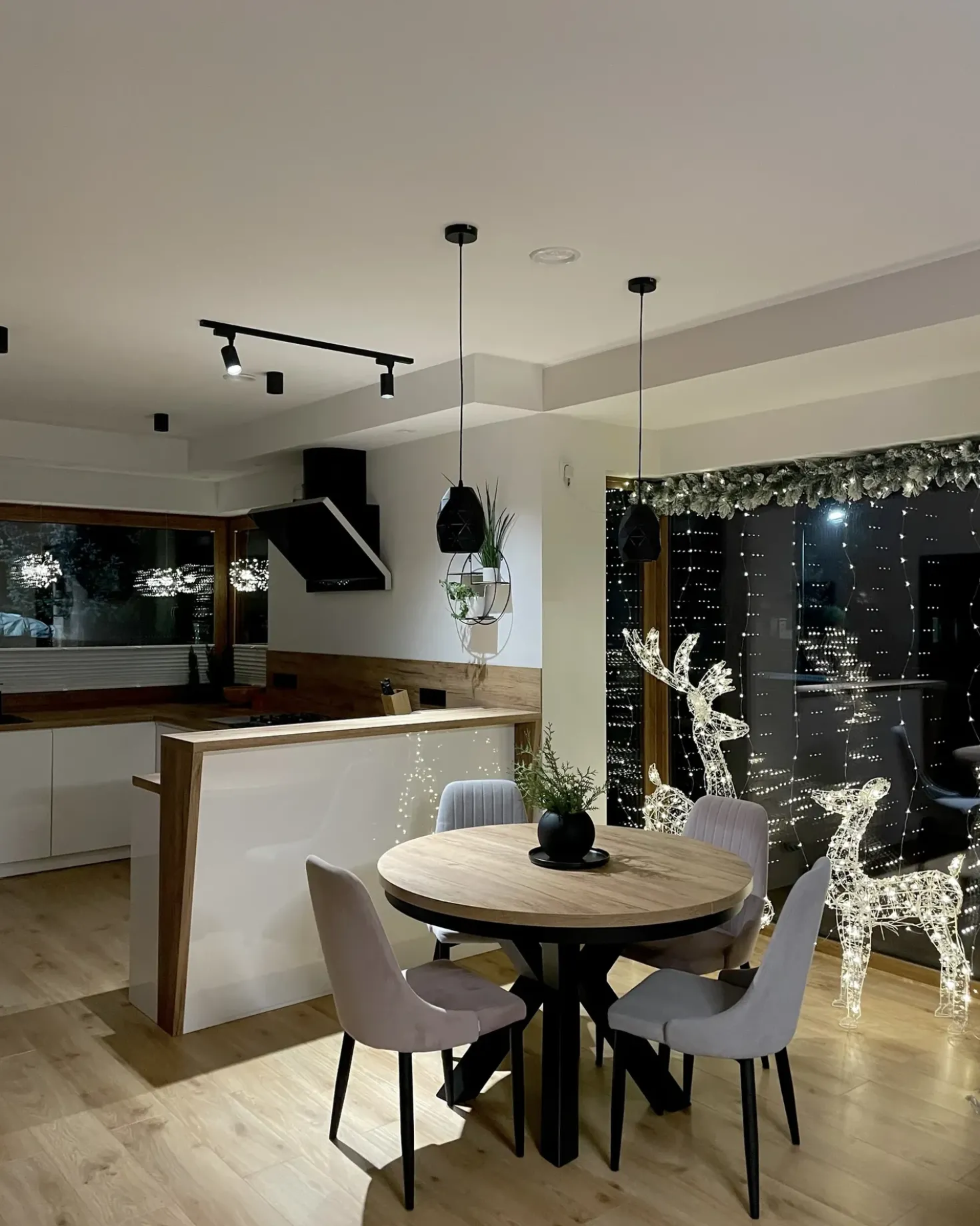 Decorazione per esterni LED HELLA Renna 150 cm Argento