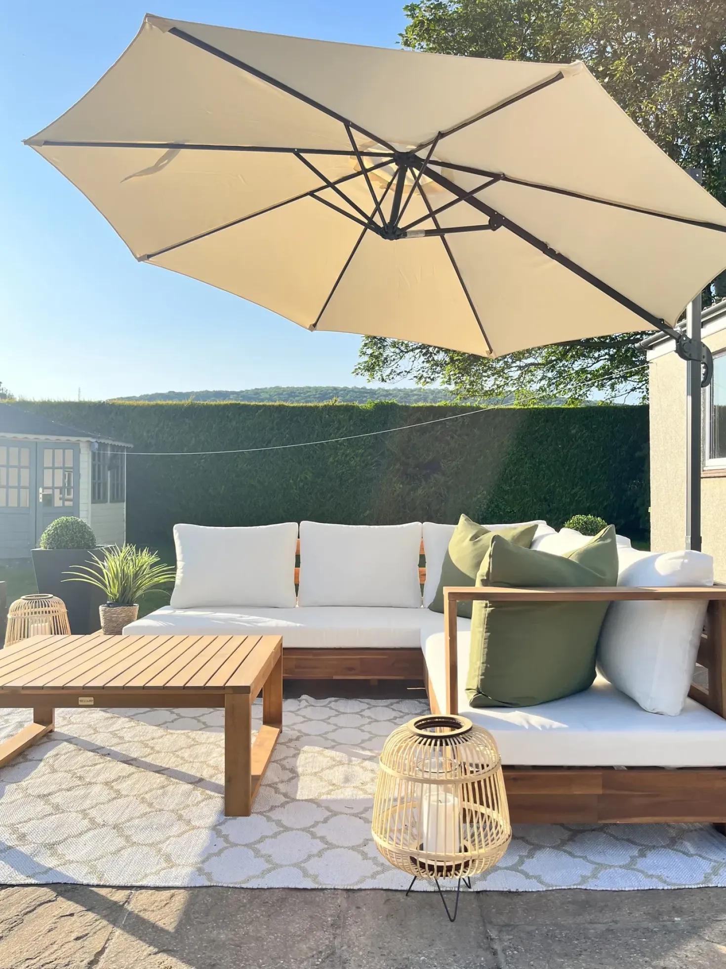 Divano angolare da giardino 5 posti MARETTIMO Lato Sinistro Legno di acacia certificato Marrone