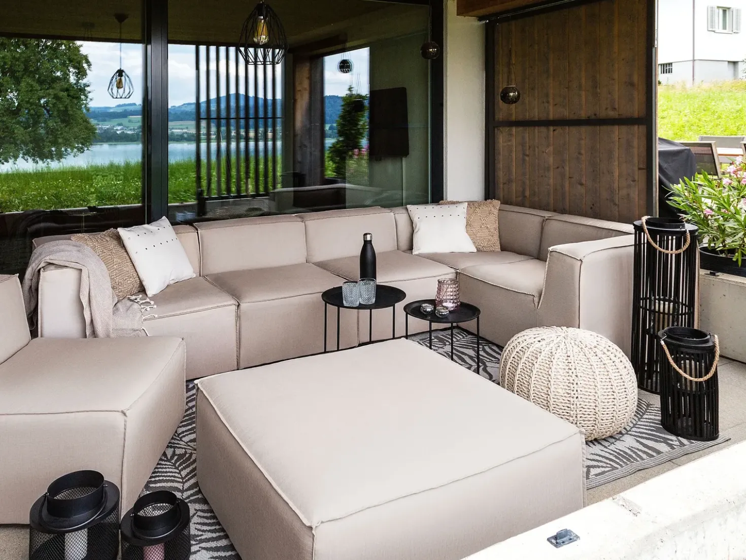 Divano angolare da giardino con pouf 7 posti AREZZO Lato Sinistro Modulare Beige