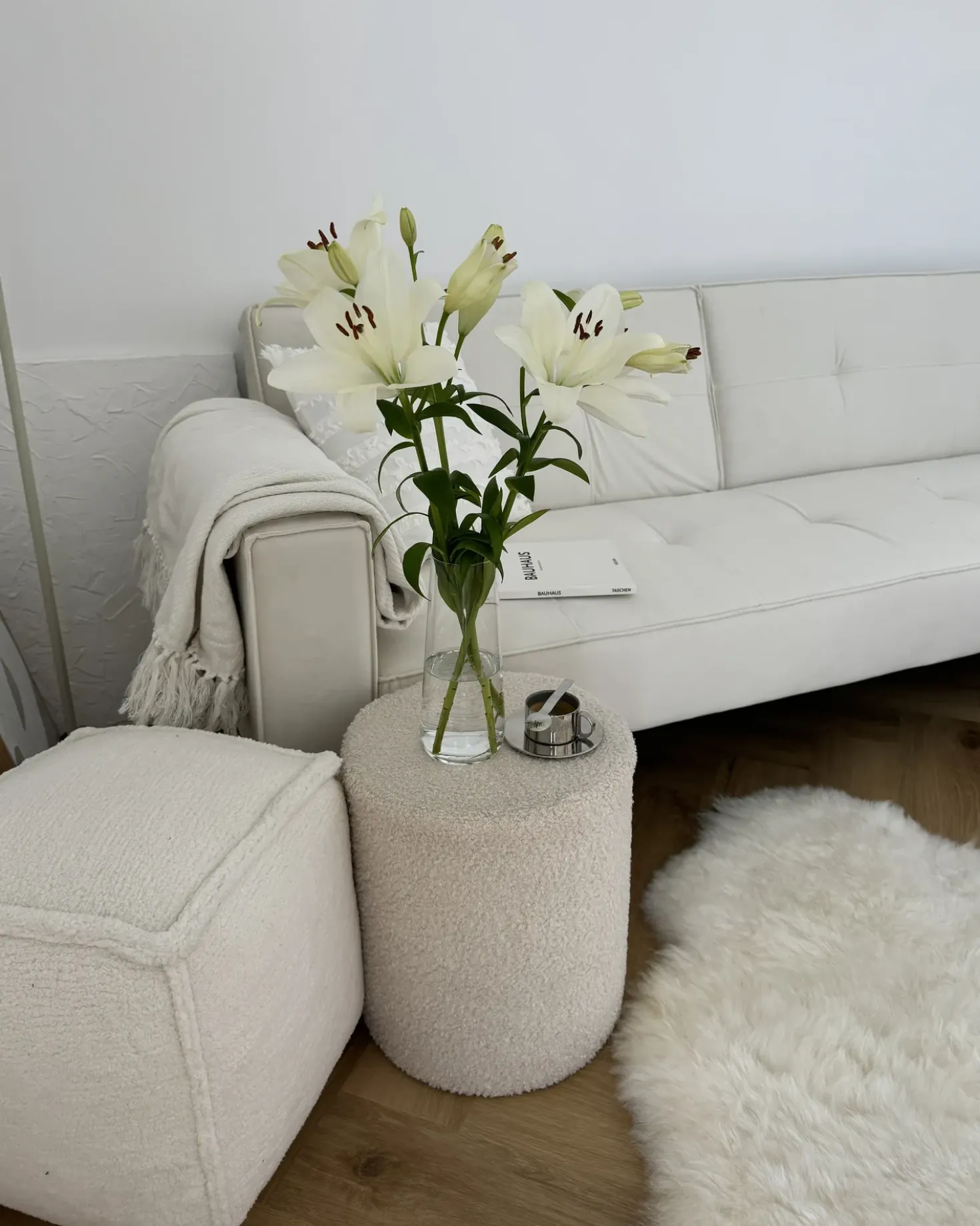 Divano letto 3 posti VISNES Velluto Bianco sporco