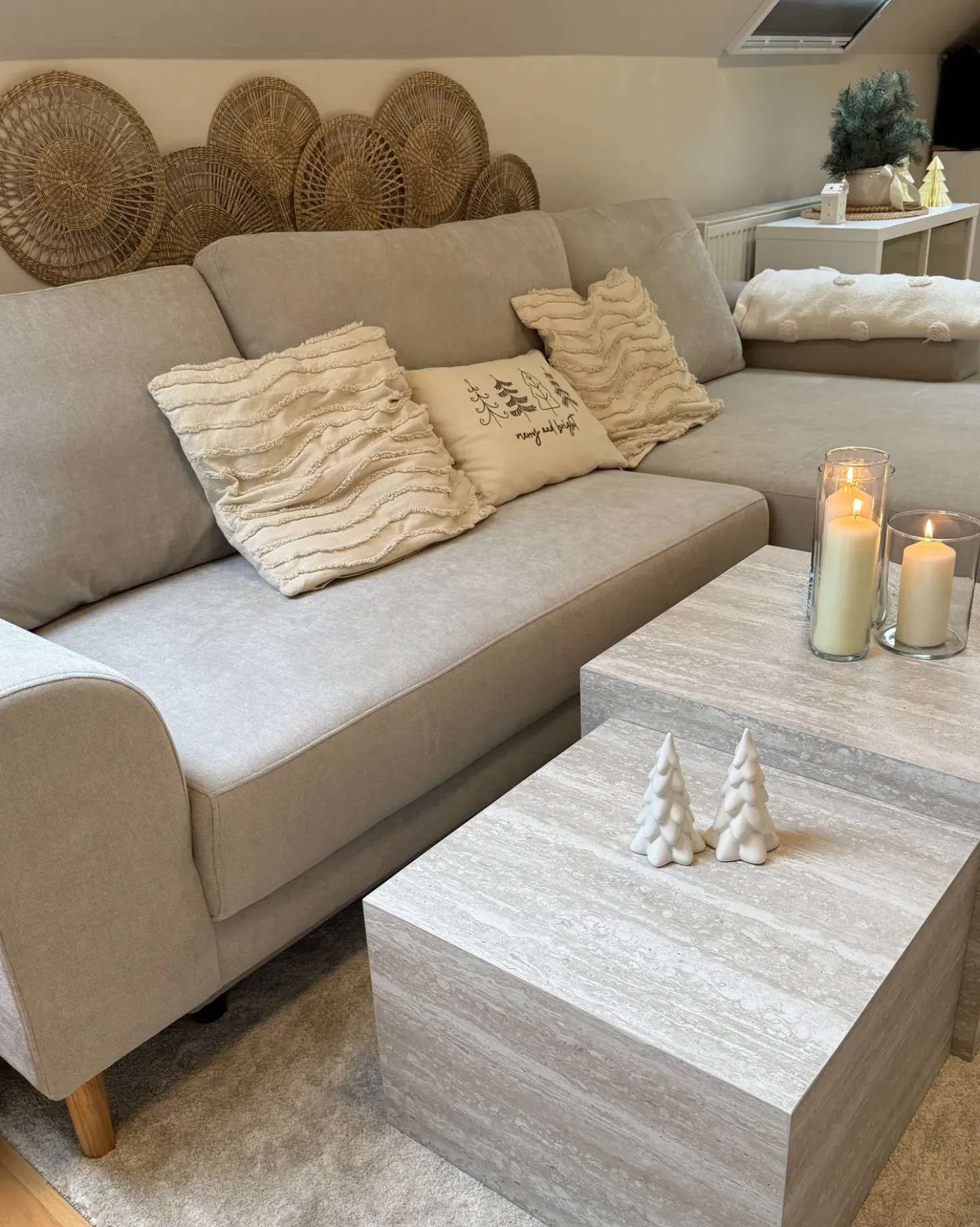 Divano letto angolare 3 posti NUBORG Ciniglia Beige chiaro Lato Sinistro