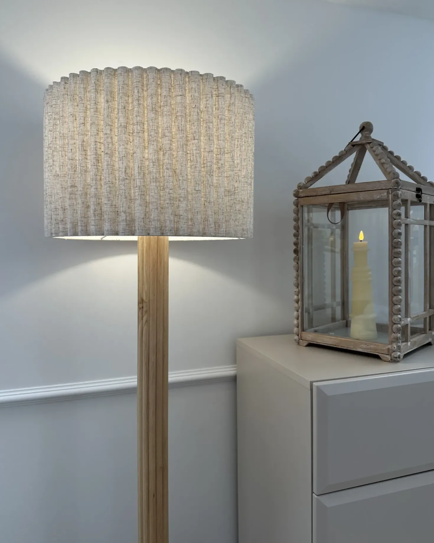 Lampada da pavimento BELESSA Lino Beige chiaro