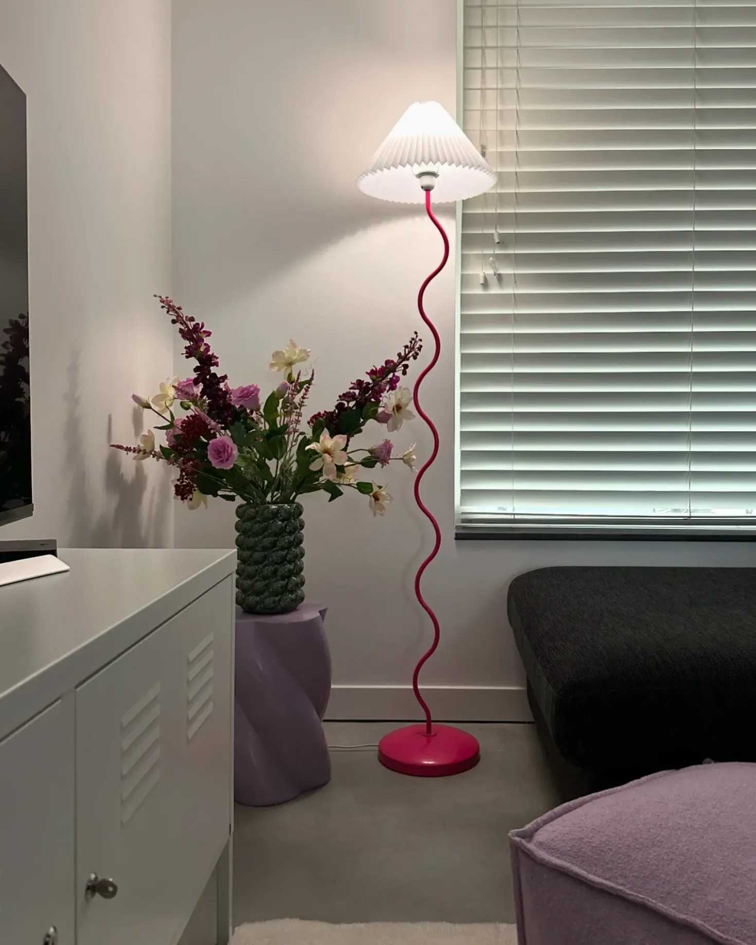 Lampada da pavimento JIKAWO Metallo Rosa