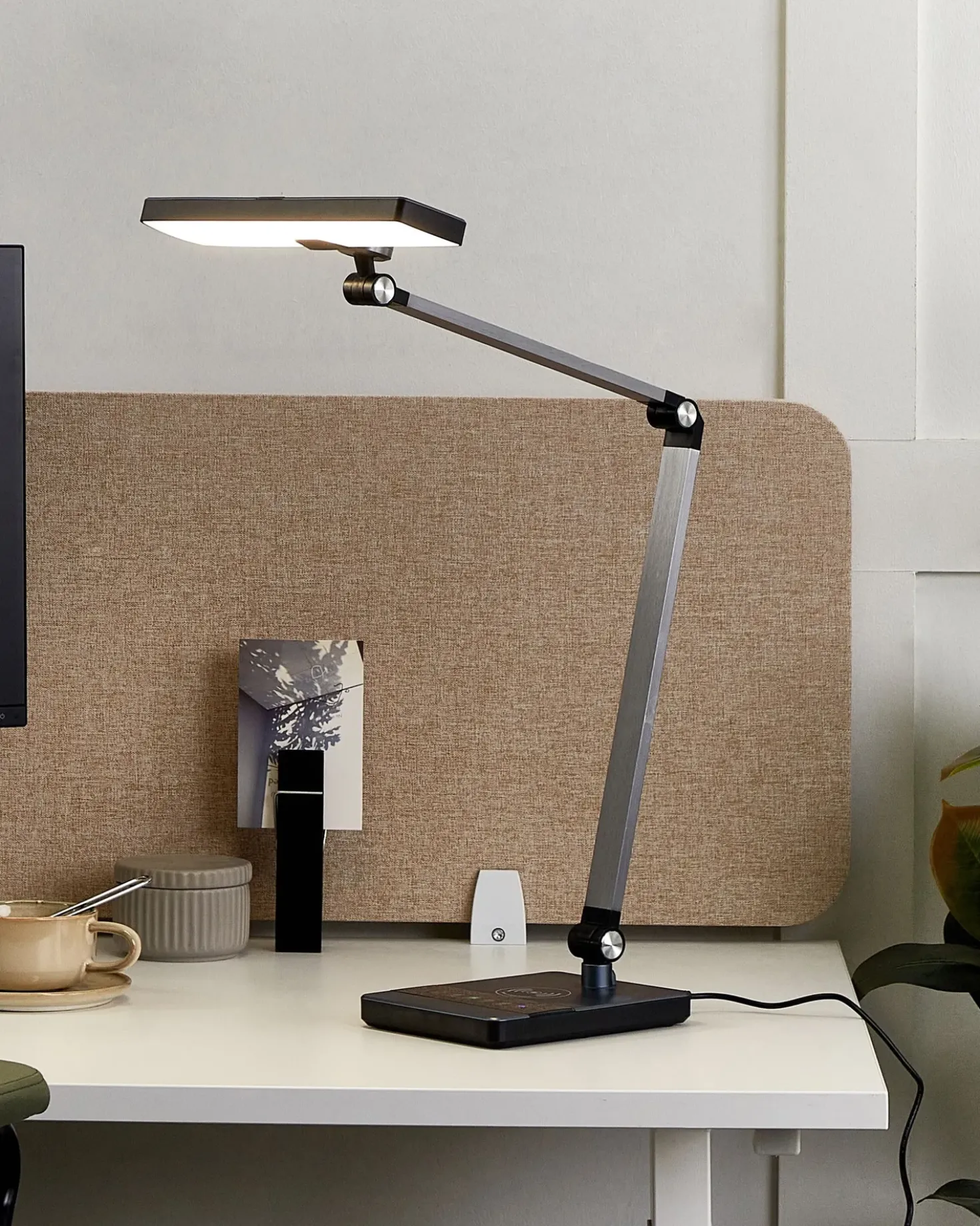 Lampada da scrivania a LED LACERTA con Caricatore wireless Metallo Nero