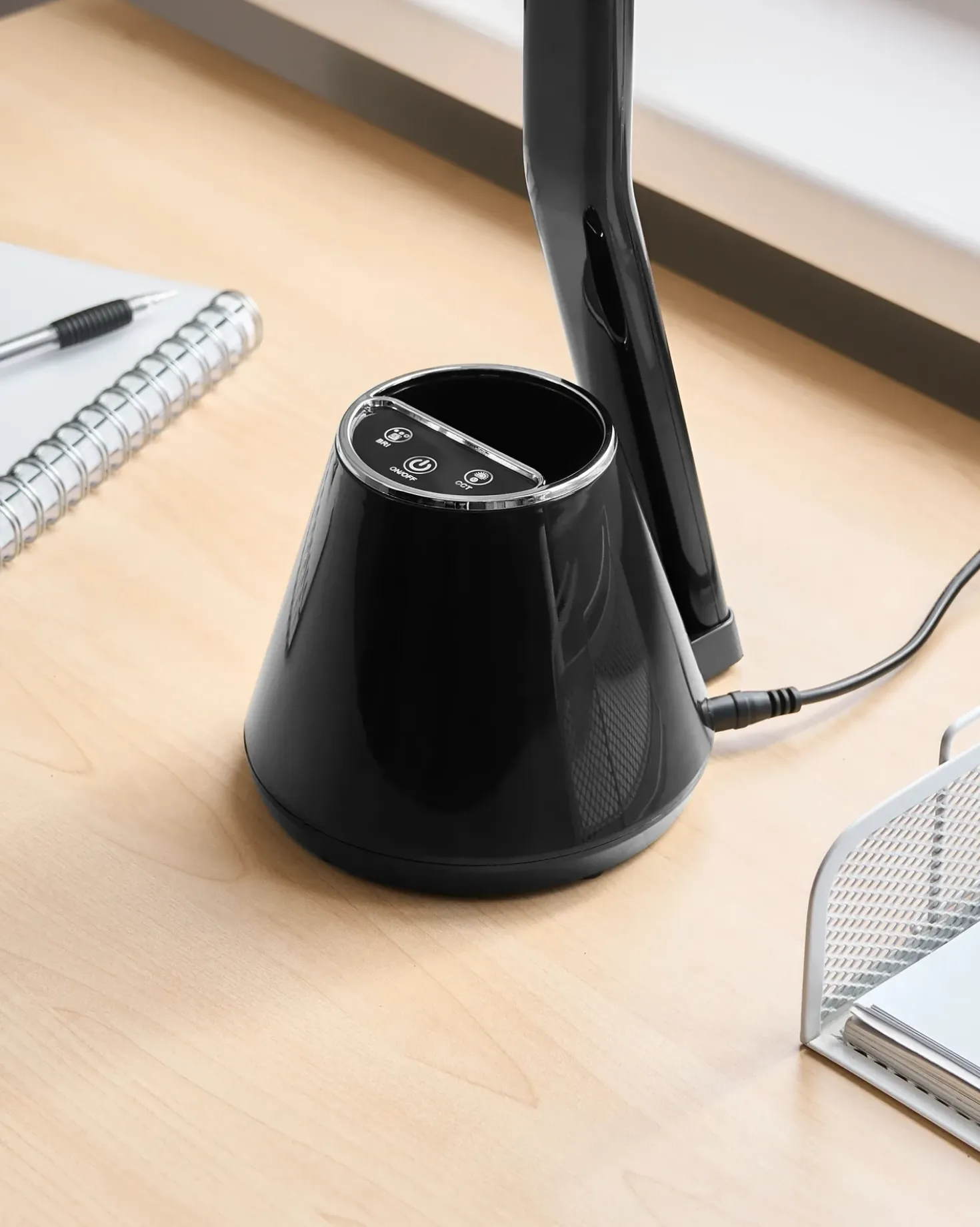 Lampada da scrivania a LED DENEB con dimmer Nero