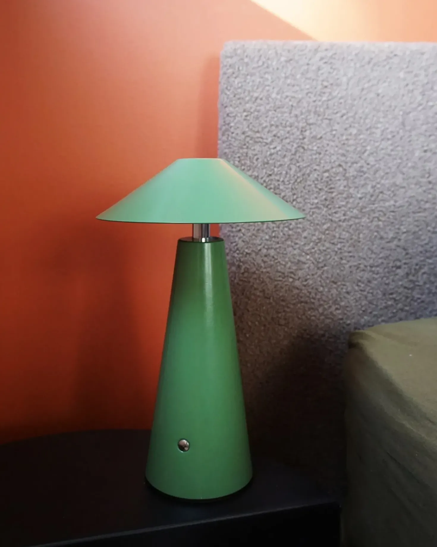 Lampada da tavolo senza fili a LED APAYAO con dimmer Metallo Verde