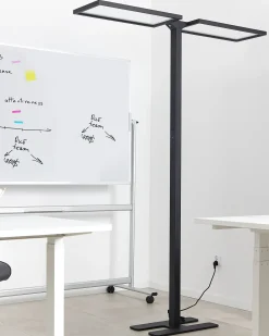 Lampada da terra a LED SCULPTOR con sensore di movimento Metallo Nero