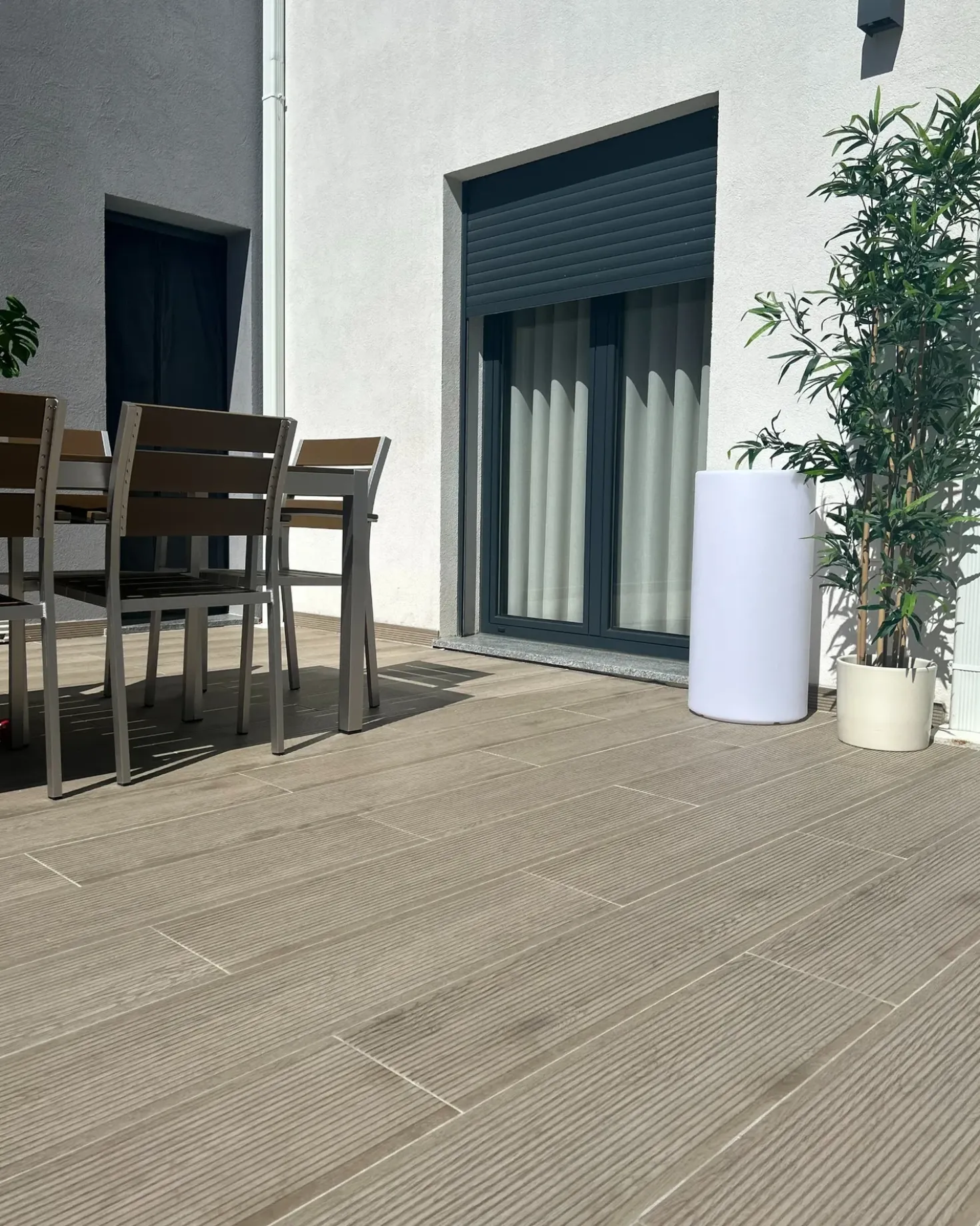 Lampada da terra LED per esterni PIEDRA con telecomando Bianco