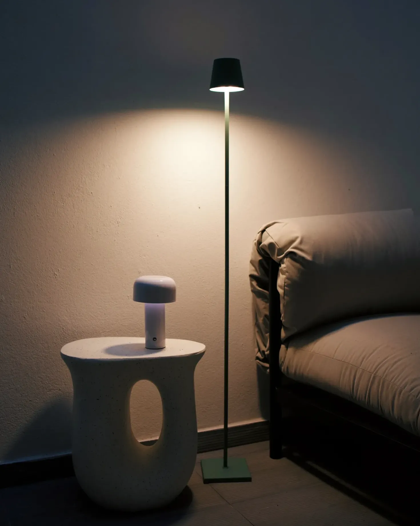 Lampada da terra senza fili a LED GAVARRESA con dimmer Metallo Verde