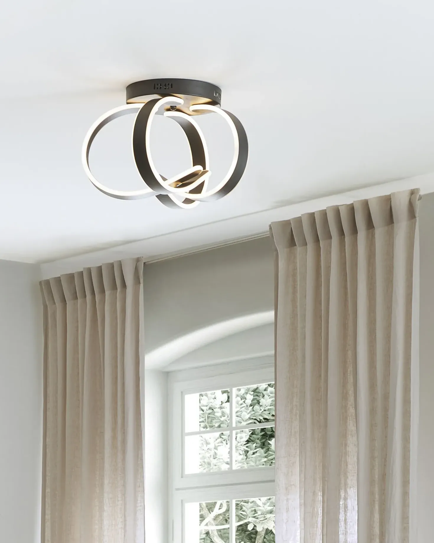 Lampadario a LED NURA Metallo Nero