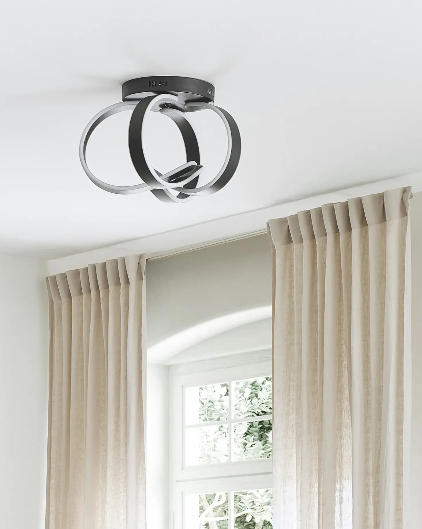 Lampadario a LED NURA Metallo Nero