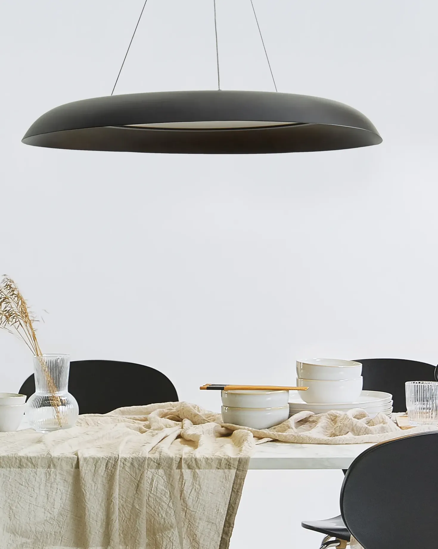 Lampadario a LED SURKO Metallo Nero