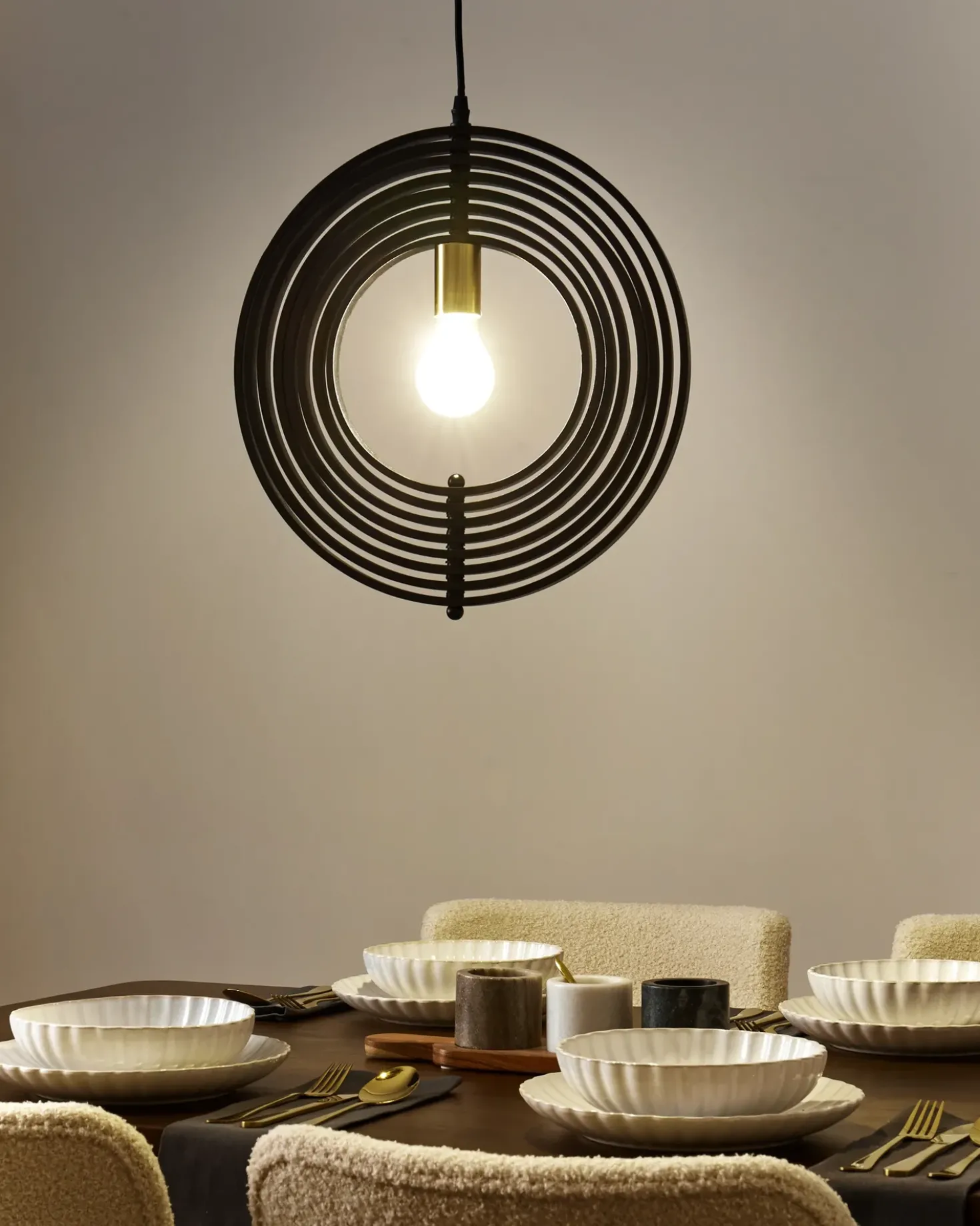 Lampadario MURRELL Legno di pioppo Nero