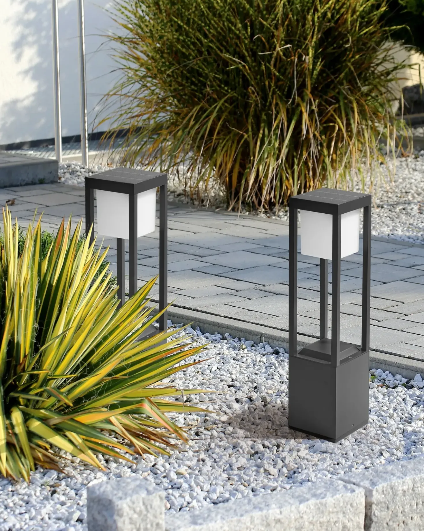 Lampione solare da giardino a LED LOON Nero