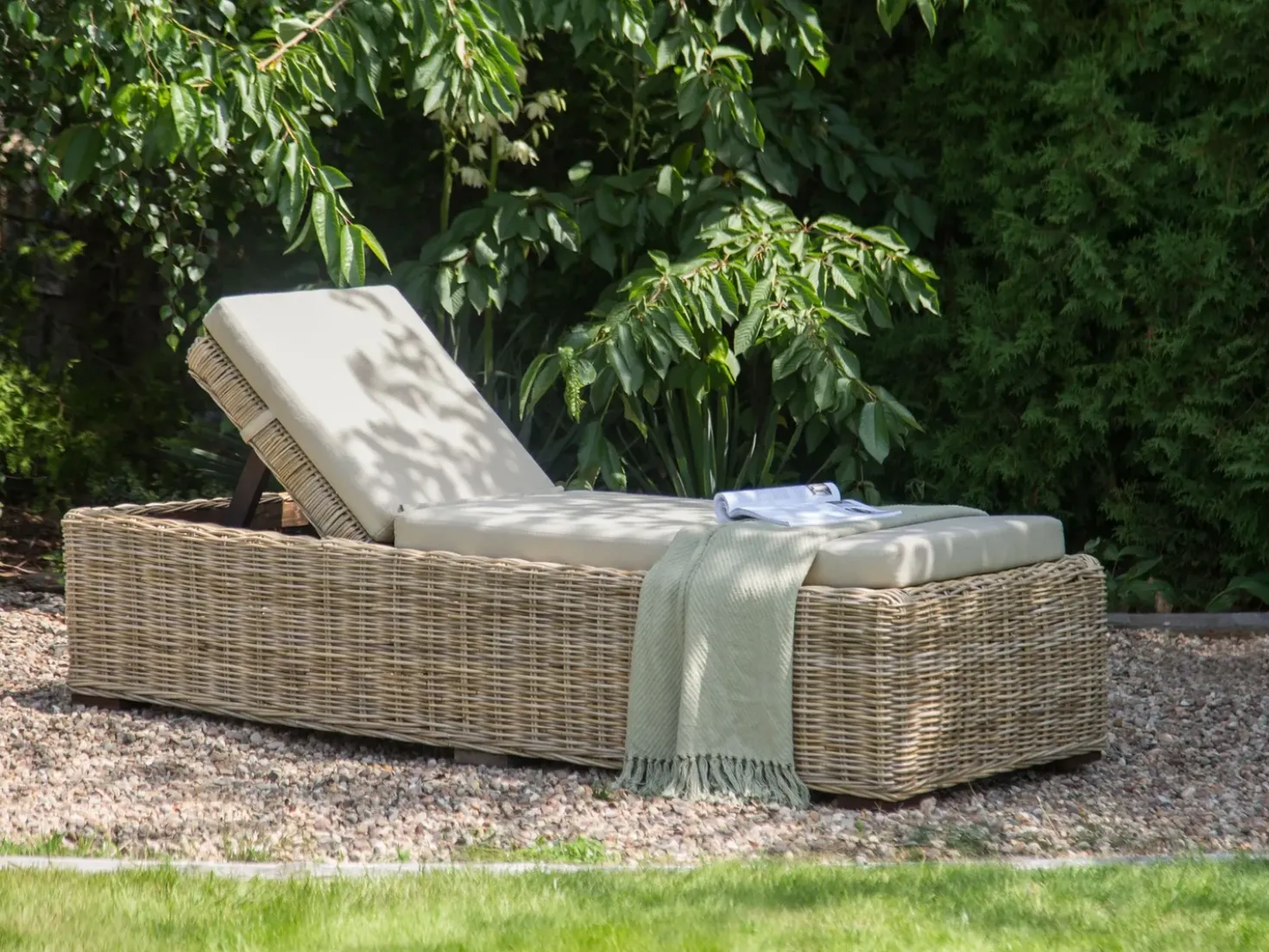 Lettino Prendisole con Cuscino PALESE Rattan Naturale