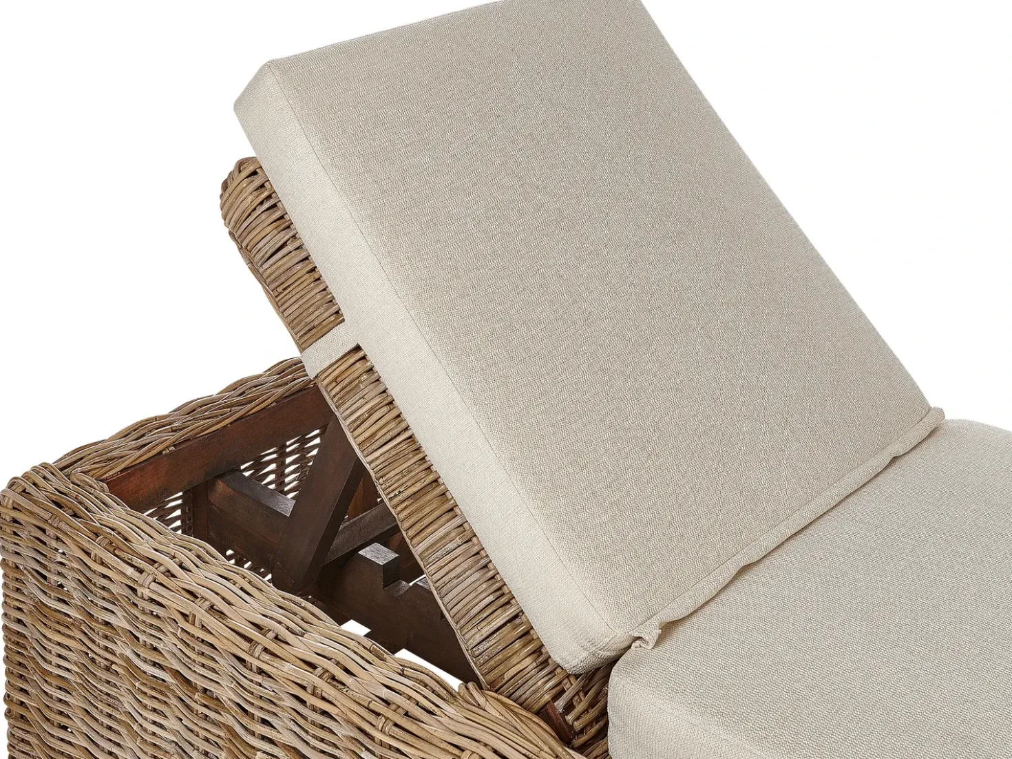 Lettino Prendisole con Cuscino PALESE Rattan Naturale