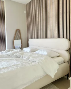 Letto Bouclé LESSAY 180 x 200 cm Bianco sporco