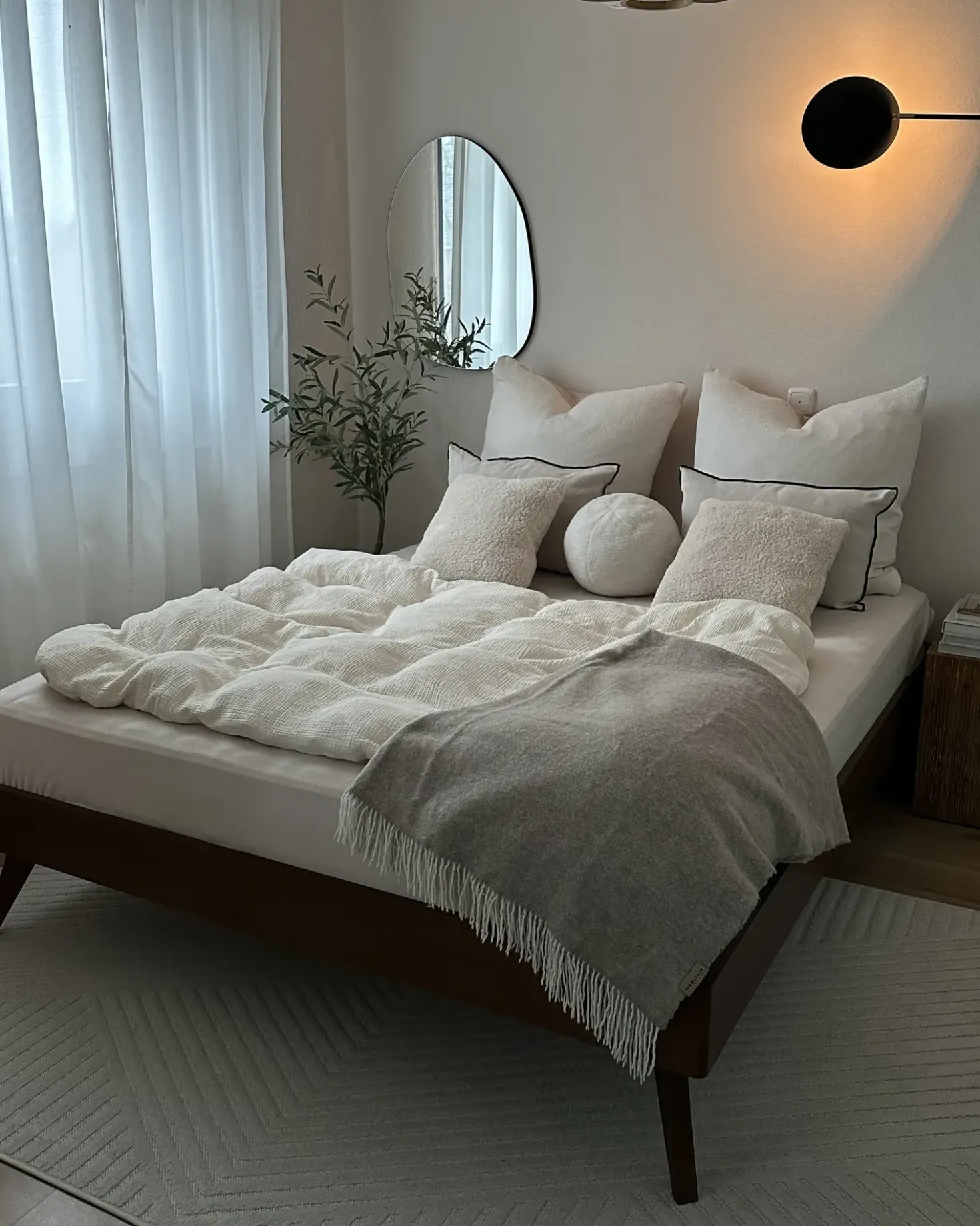 Letto senza testata BERRIC 140 x 200 cm Frasino scuro
