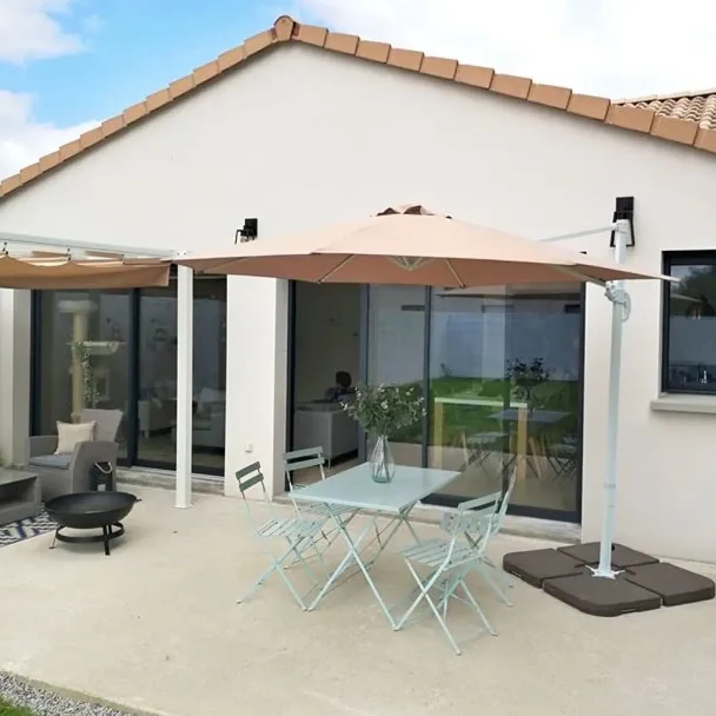 Ombrellone a sbalzo 300 cm SAVONA Beige sabbia Beige
