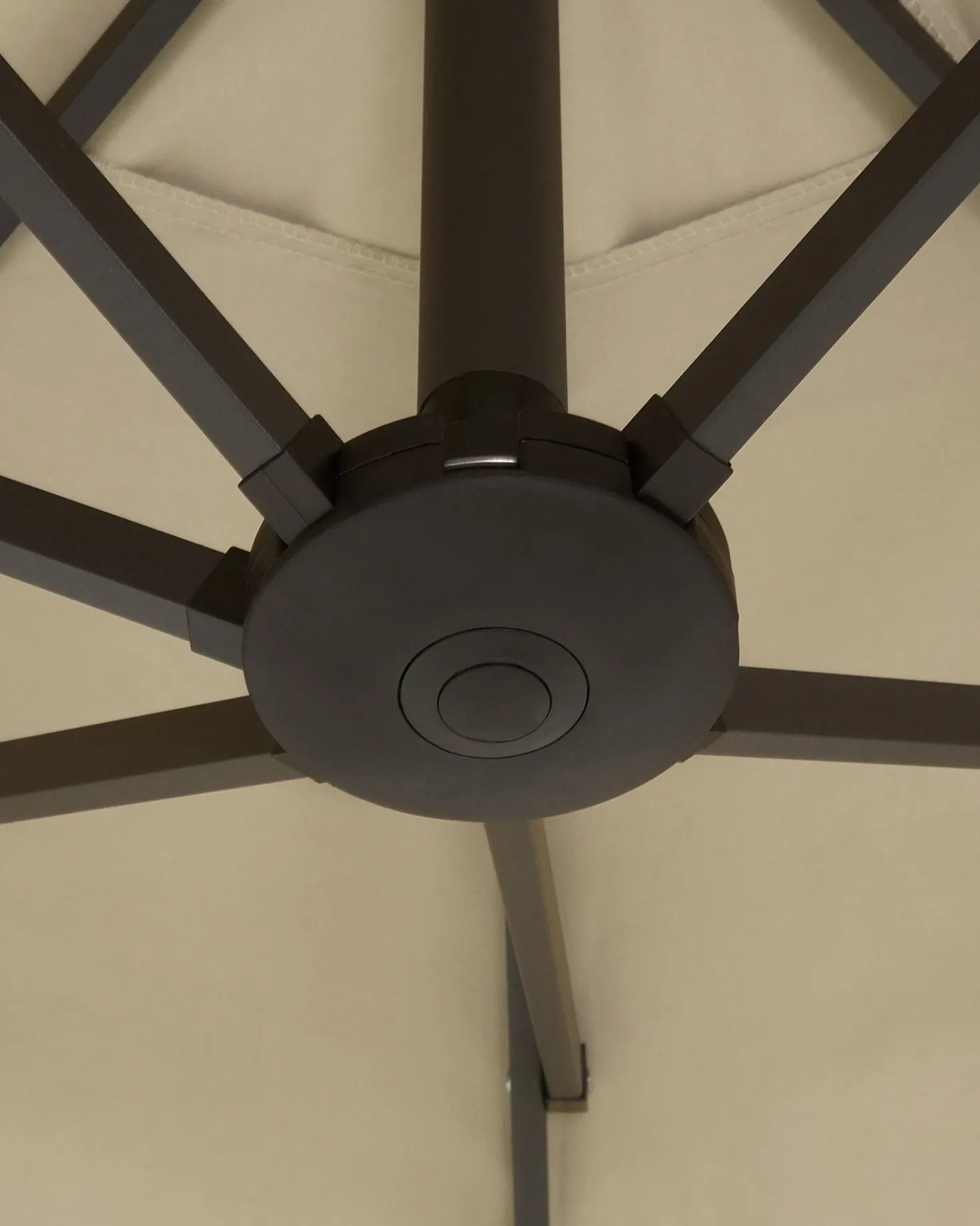 Ombrellone da giardino 460 cm SIBILLA Beige