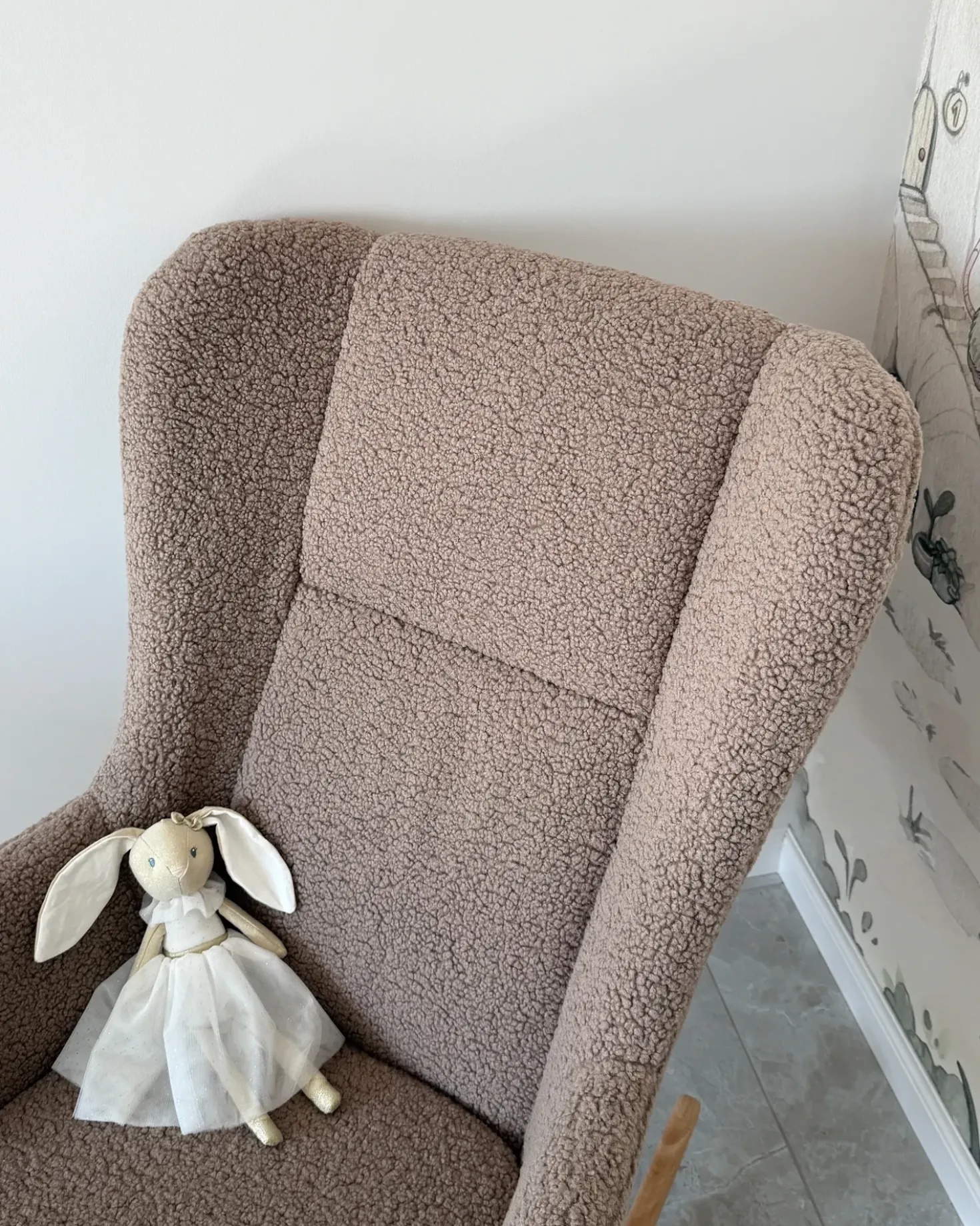Poltrona a dondolo LUOMA Bouclé Beige
