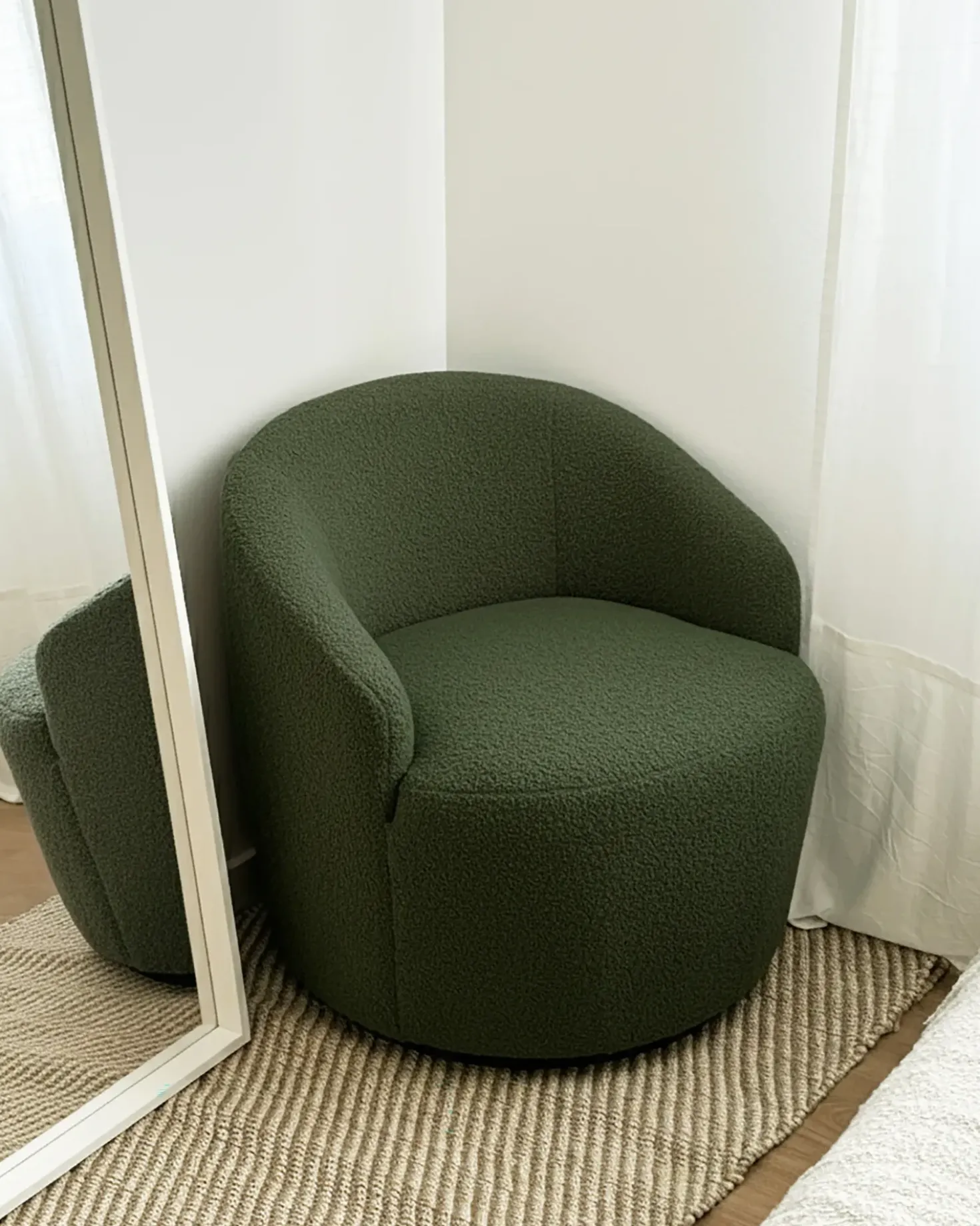 Poltrona girevole DAVIK Bouclé Verde scuro