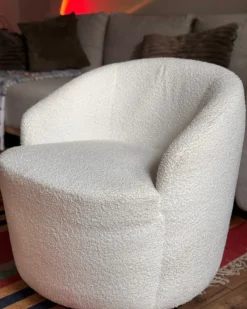 Poltrona girevole DAVIK Bouclé Bianco sporco