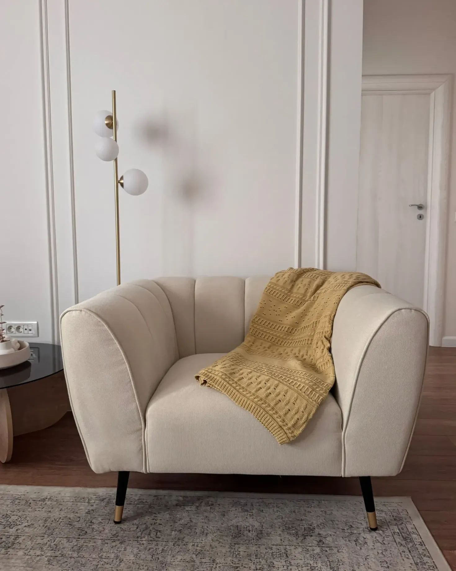 Poltrona ORSTA Tessuto Beige chiaro