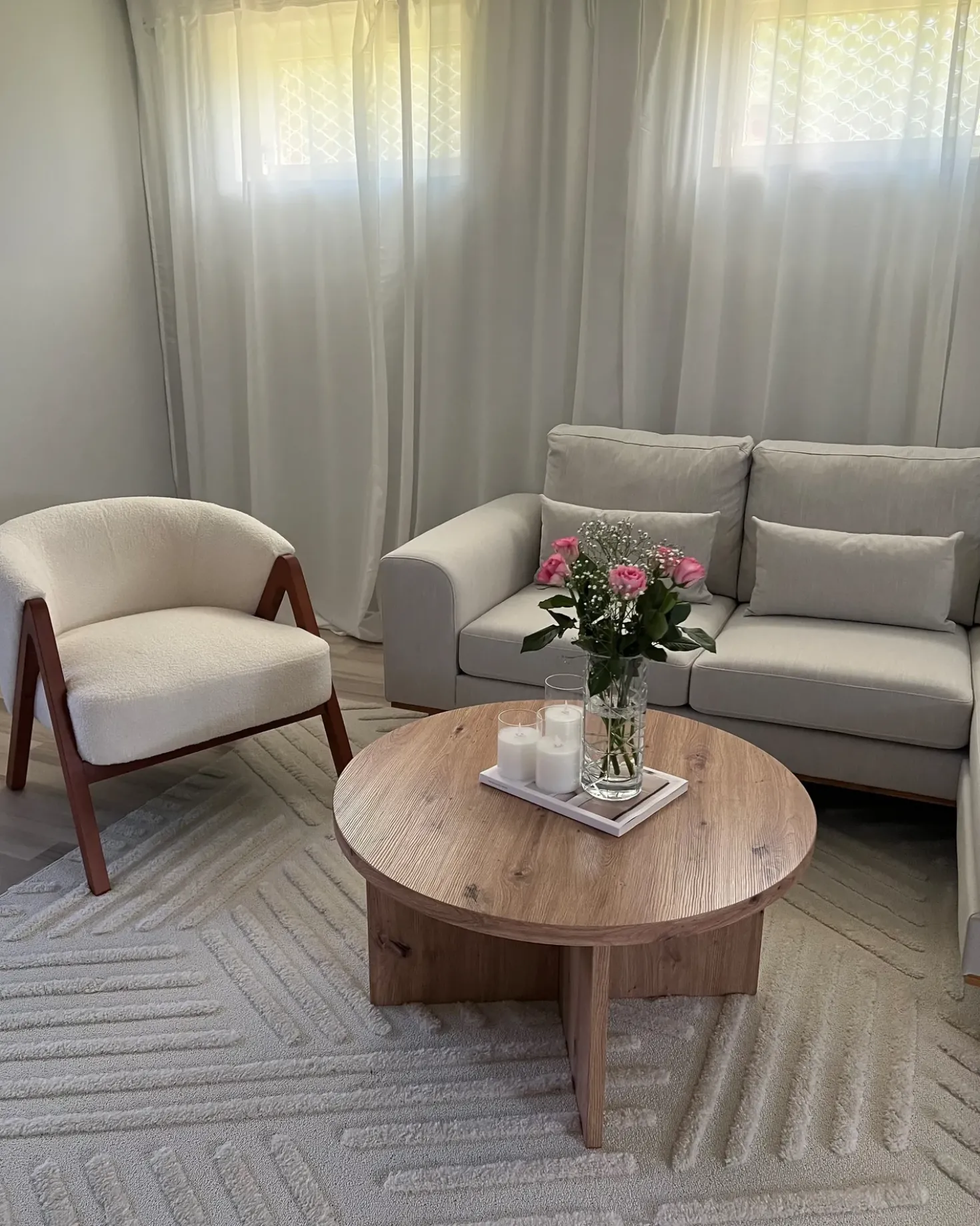 Poltrona SKEI Bouclé Bianco