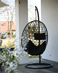 Poltrona sospesa con supporto da pavimento ALATRI Rattan sintetico (PE) Nero