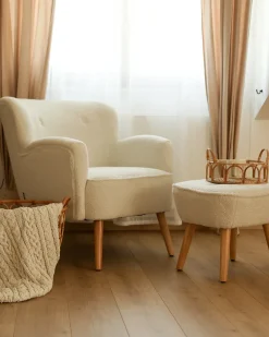 Poltrona TUMBA con poggiapiedi Bouclé Bianco