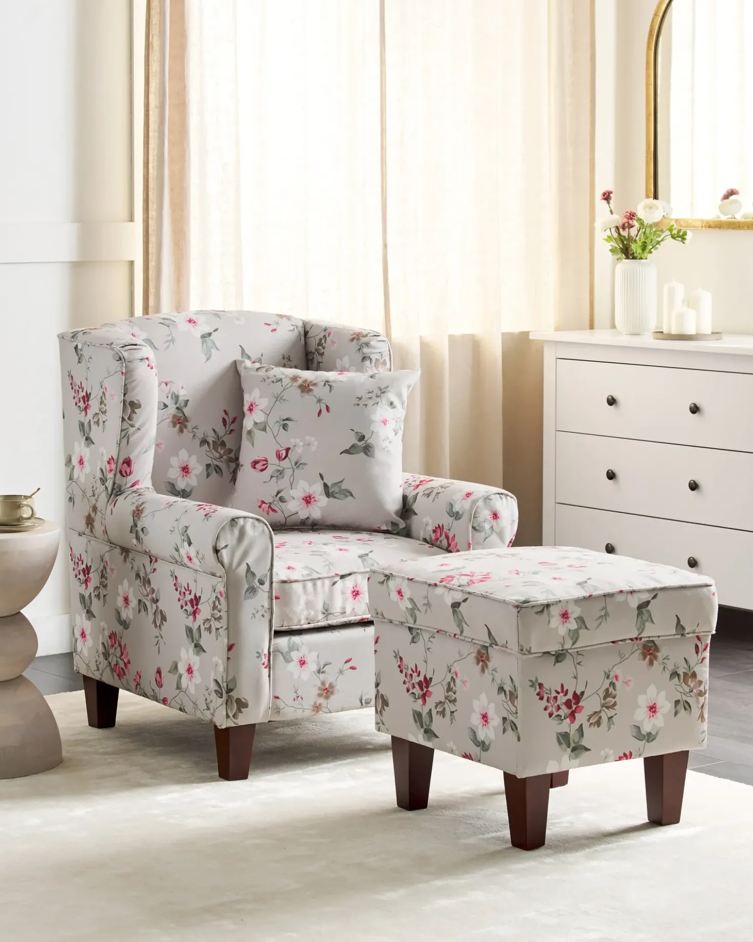 Poltrona Wingback HAMAR con poggiapiedi Tessuto Grigio chiaro