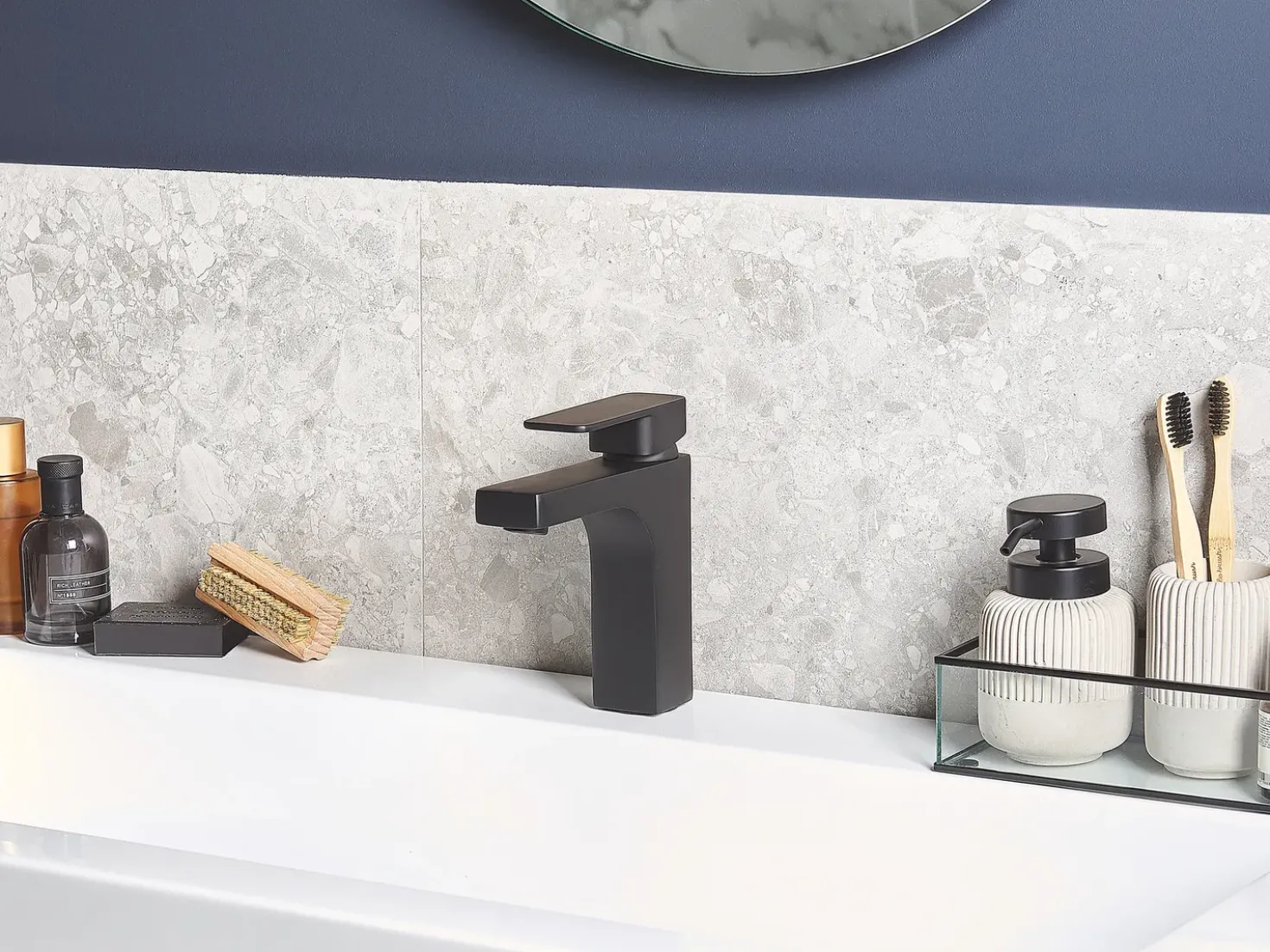 Rubinetteria per lavabo IRUPU Ottone Nero