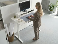 Scrivania elettrica regolabile in altezza LUCAMA Bianco 120 cm 60 cm con porta USB