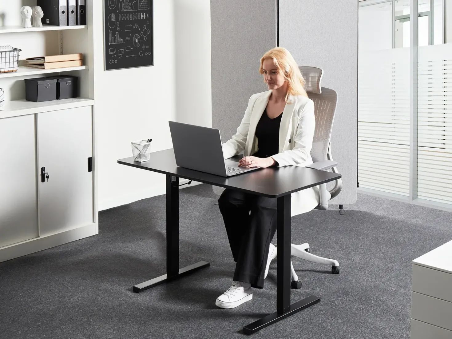 Scrivania elettrica regolabile in altezza TAVARES Nero 120 cm 60 cm