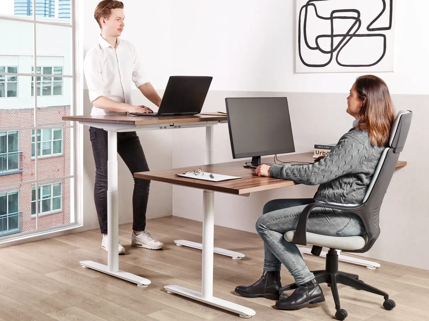 Scrivania elettrica regolabile in altezza DESTINAS Marrone/Bianco 180 cm 80 cm