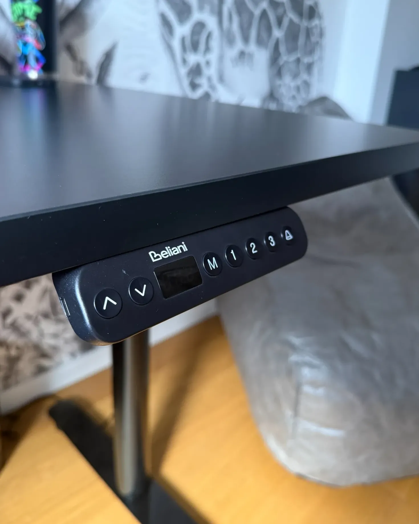 Scrivania elettrica regolabile in altezza DESTINAS Nero 180 cm 80 cm